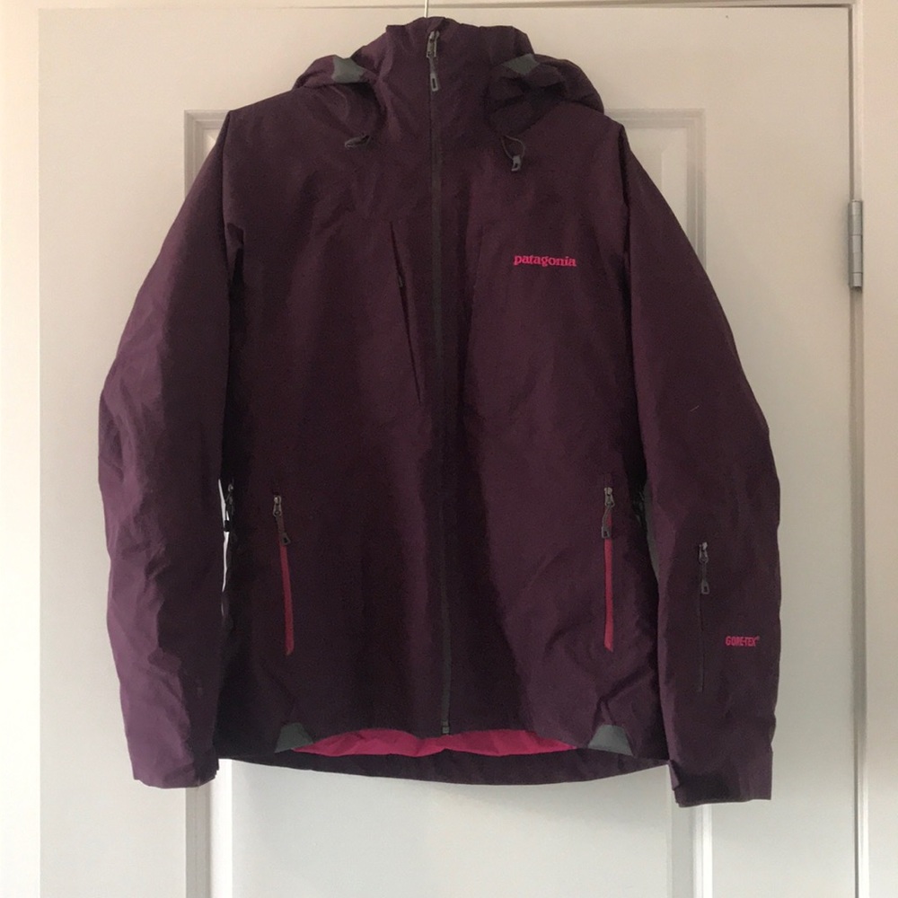 Patagonia women’s down insulated ski jacket